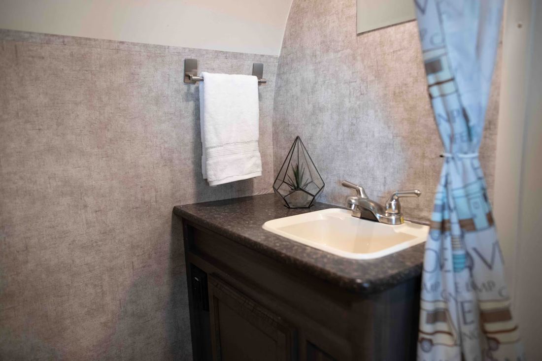 Bathroom sink