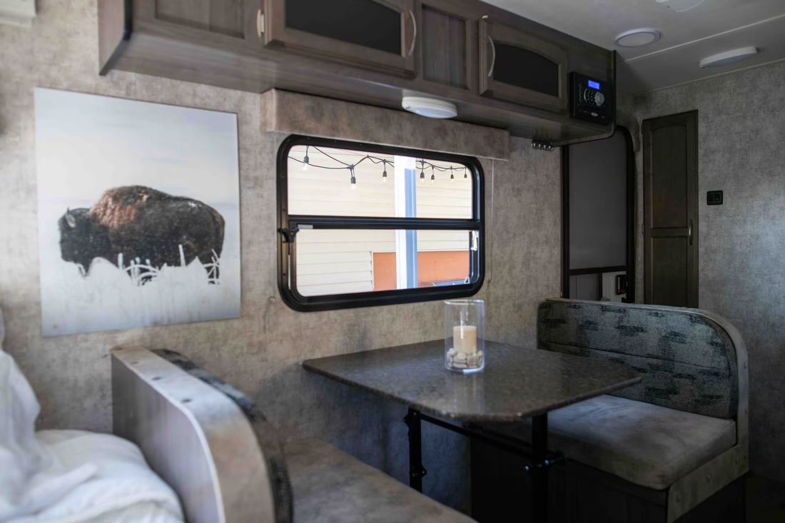 Dinette booth