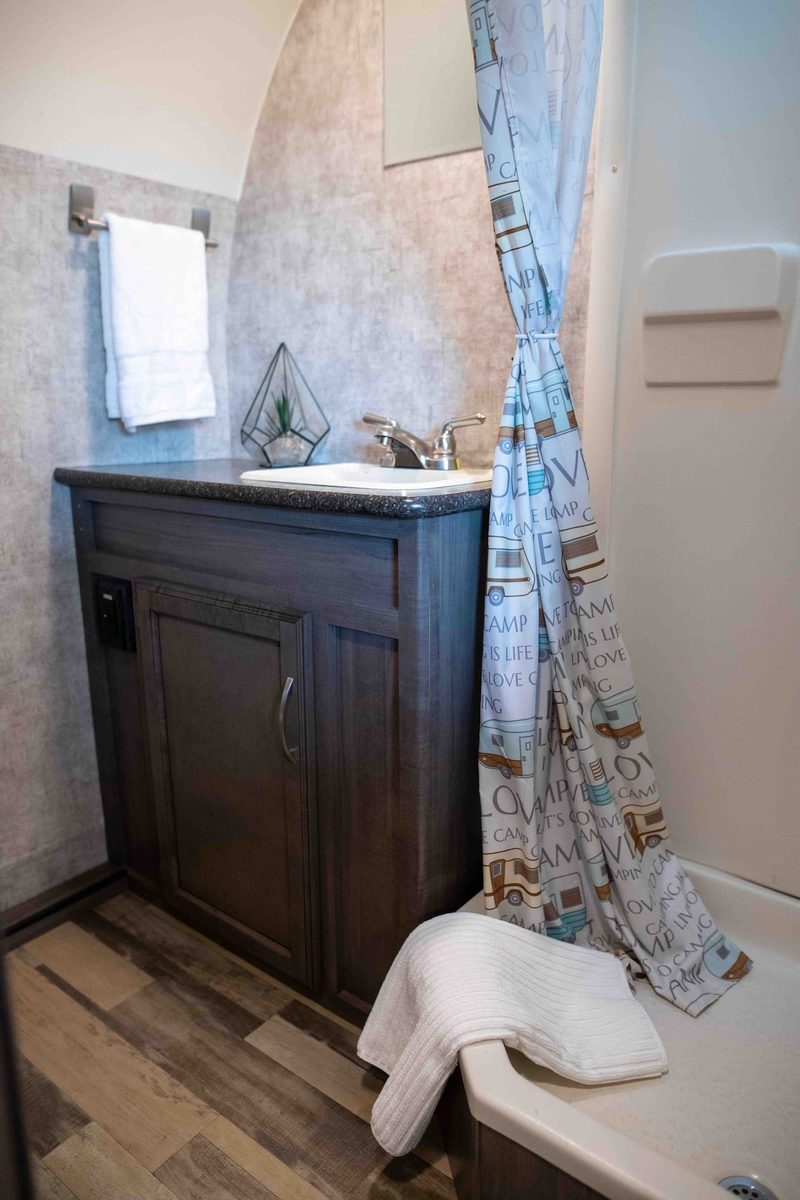 The Winnie Trailer — Bathroom photo 2
