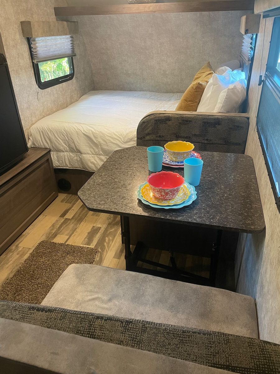 The Winnie Trailer — Bedroom photo 2