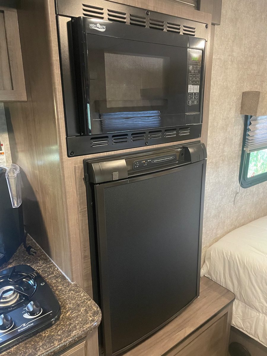 The Winnie Trailer — Kitchen photo 1