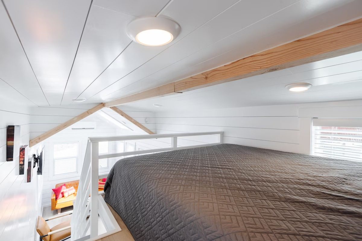 Zion Rooftop Tiny House — Bedroom photo 1