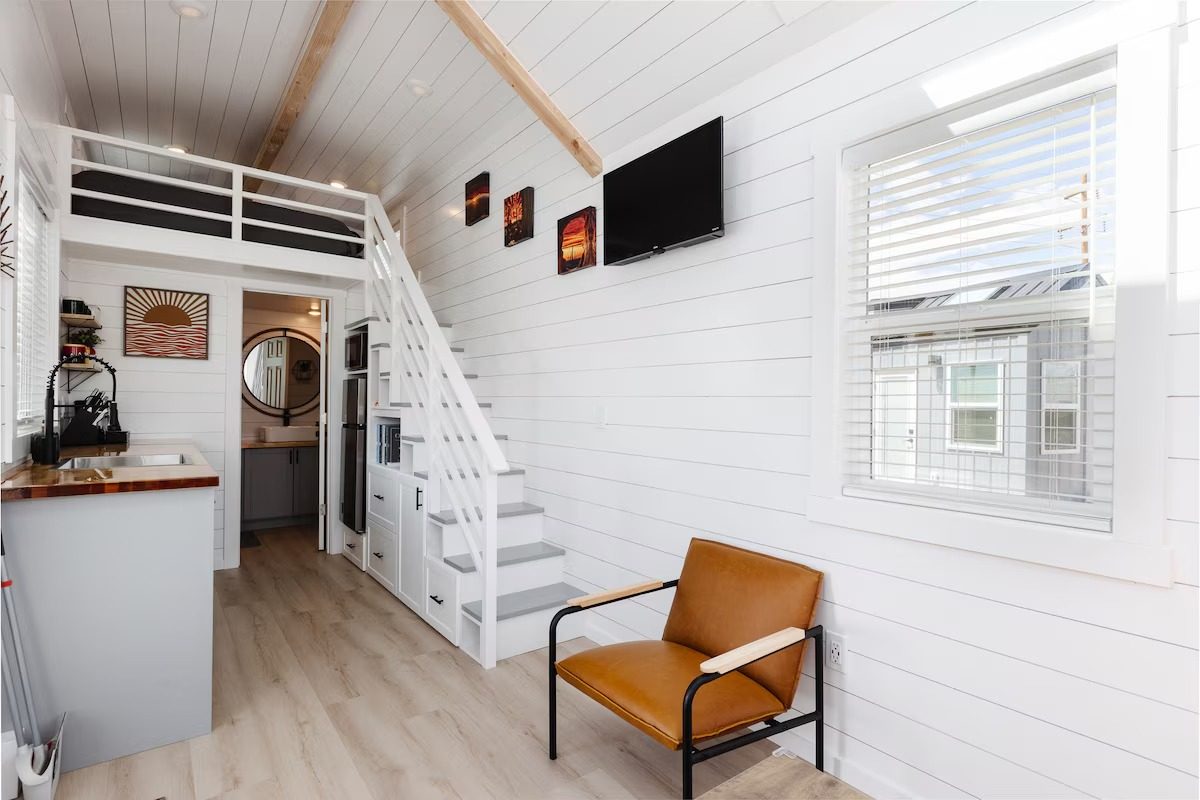Zion Rooftop Tiny House — Bedroom photo 2