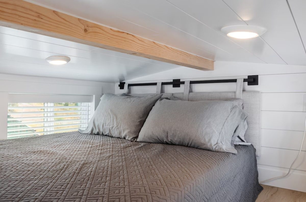 Zion Rooftop Tiny House — Bedroom photo 3